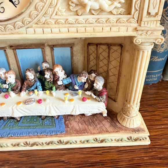 Vintage 3D Last Supper Clock that Works - Picture 11 of 14